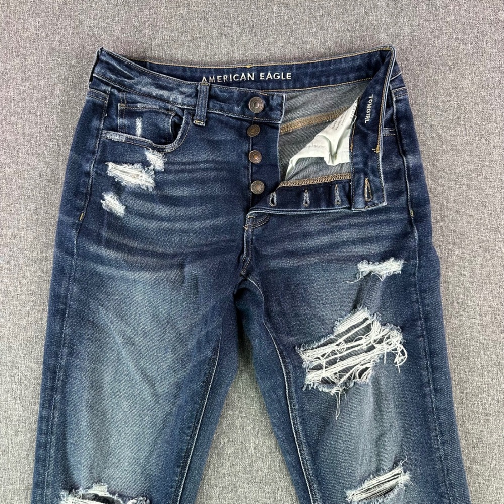 American Eagle Jeans Womens 6 Long Tomgirl Blue Distressed Button Fly
